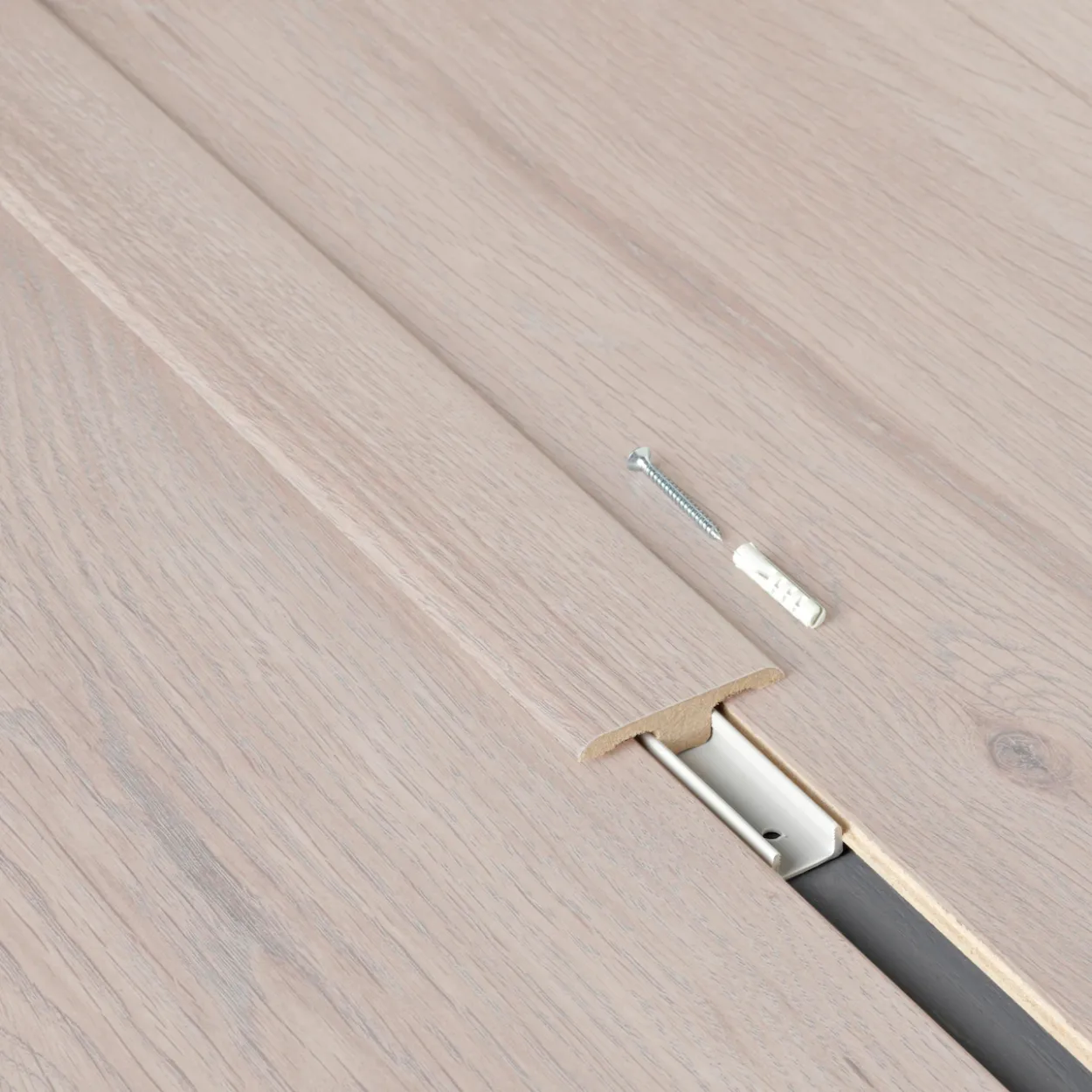 Berryalloc elegant eik natur t-list 2,4 m