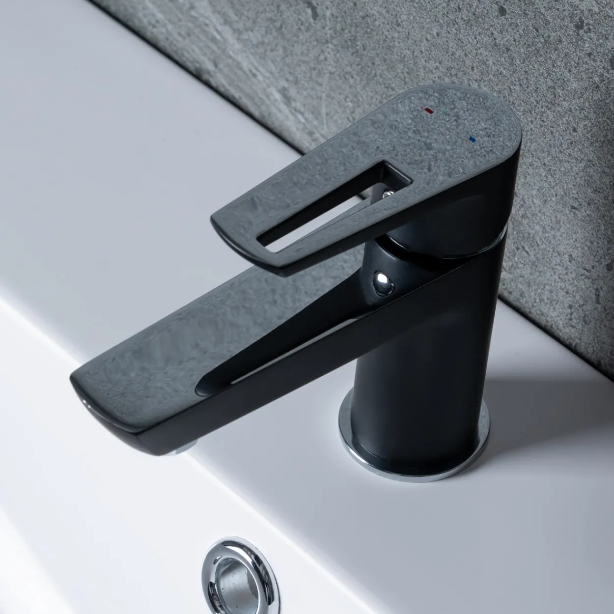 Celeste marlow servantbatteri krom/matt sort