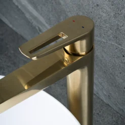 Celeste marlow servantbatteri høy, messing