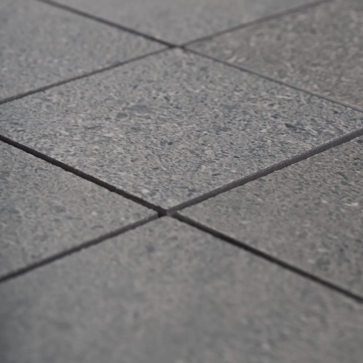 Cemento rasato antracite mosaico 6x6 9mm