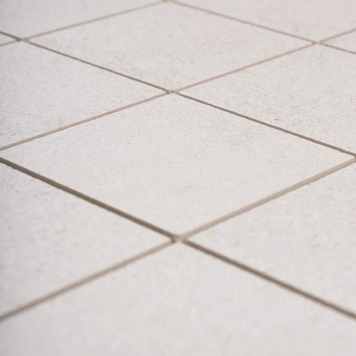 Cemento rasato bianco mosaico 6x6 9mm