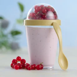Day kopp m/lokk & skje 350 ml assorterte farger