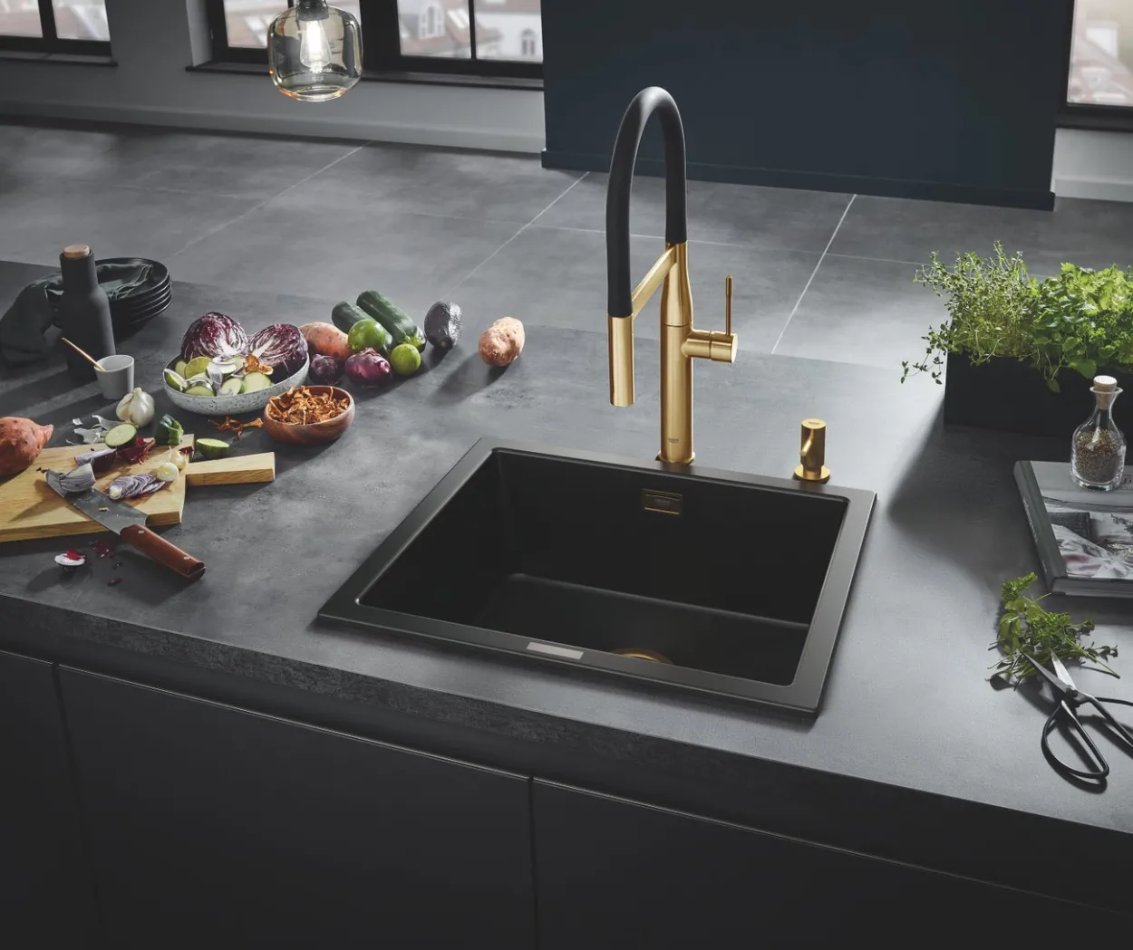 Grohe essence kjøkkenarmatur børstet cool sunrise