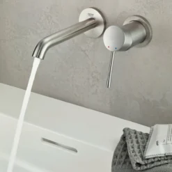 Grohe essence new 2-hulls vegghengt servantbatteri medium, supersteel