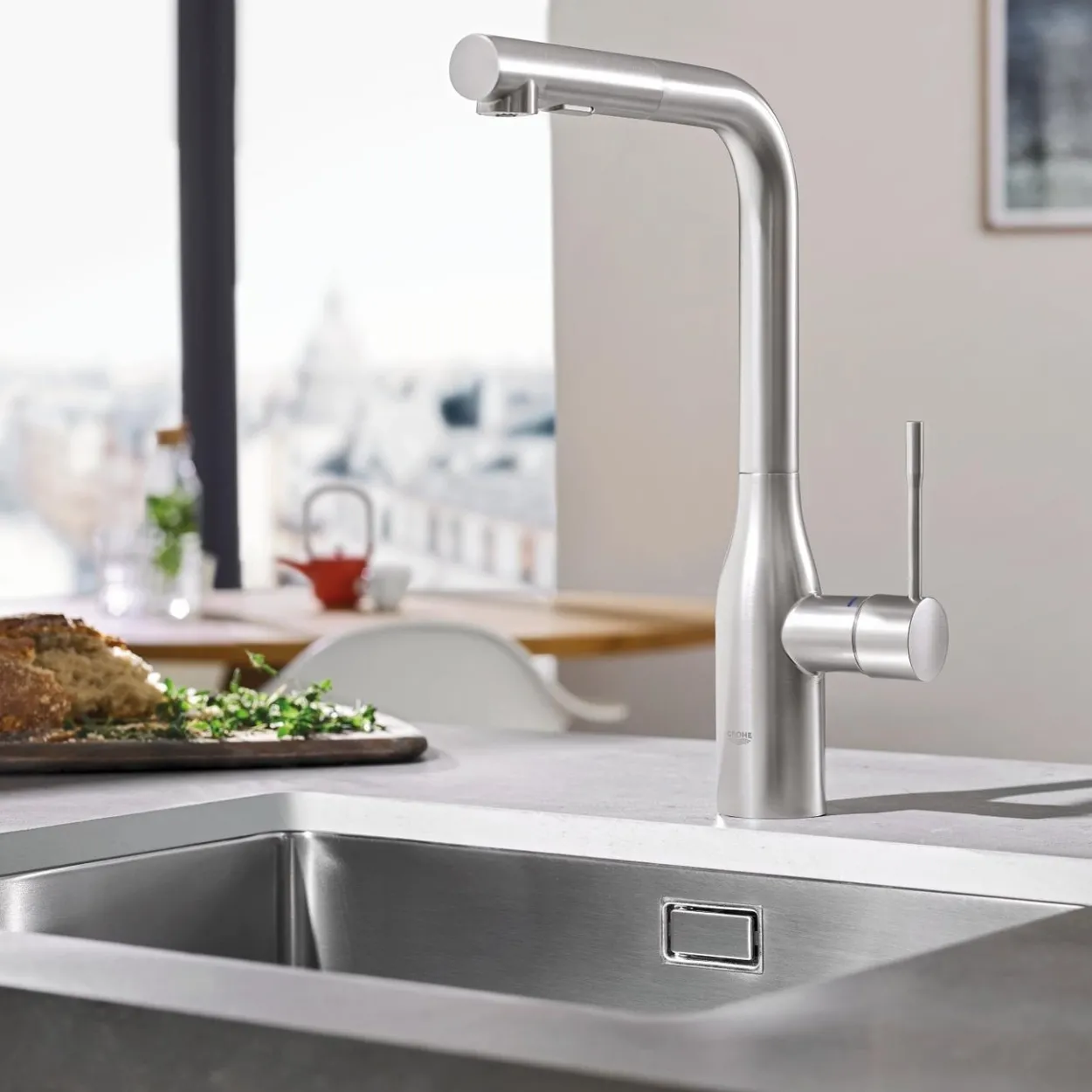Grohe essence new kjøkkenarmatur m/l-tut supersteel