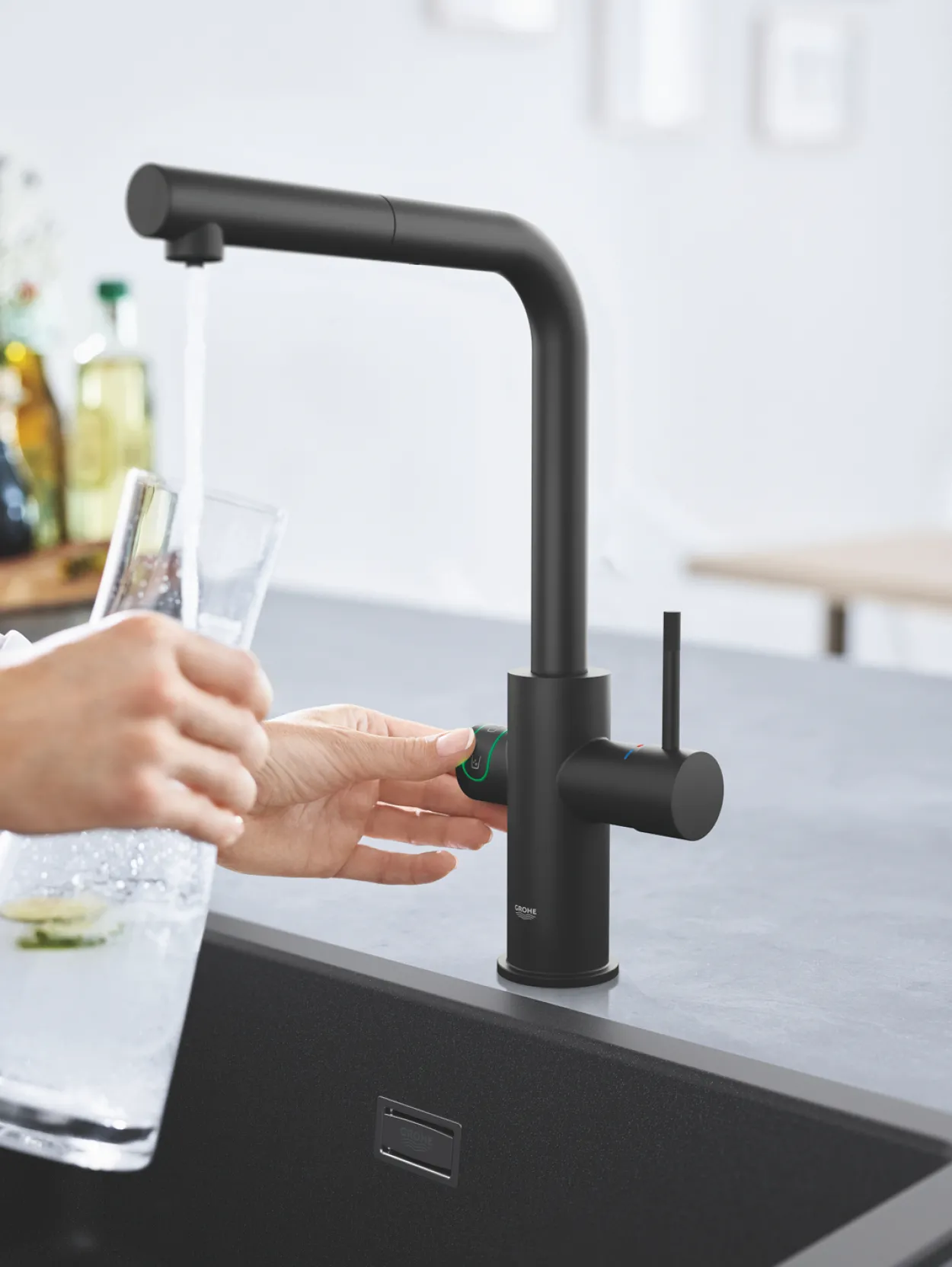 Grohe k700u kjøkkenkum 61x46 cm sort kvartskompositt m/avløpsgarnityr