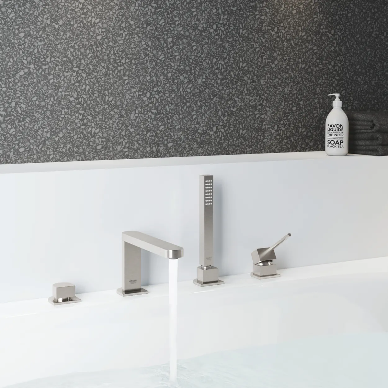 Grohe plus 4-hulls kar- og dusjbatteri supersteel