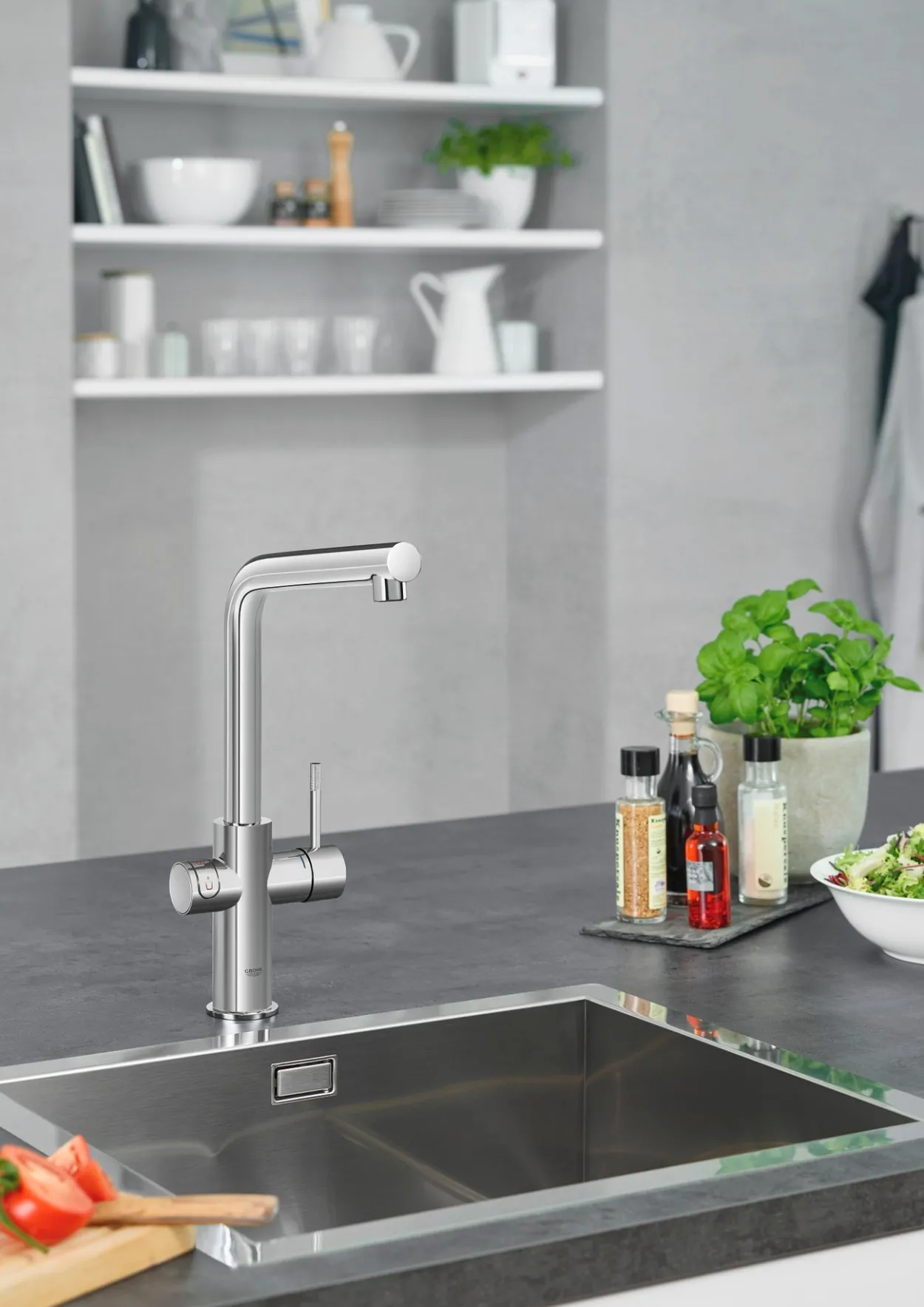 Grohe red duo kjøkkenarmatur m/l-tut og stor bereder