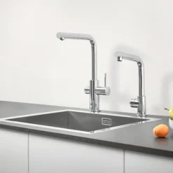 Grohe red mono kjøkkenkran og m-størrelse bereder krom