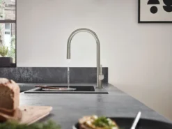 Hansgrohe talis m54 kjøkkenarmatur 210 m/uttrekk krom