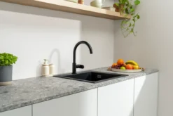 Hansgrohe vernis blend m35 kjøkkenarmatur matt sort