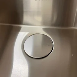 Lavabo design cover t/stål kjøkkenvask m/ logo rustfritt stål