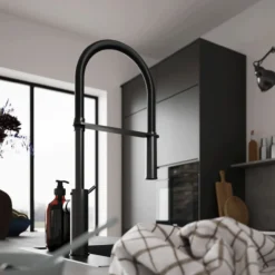 Lavabo kubus 020 kjøkkenarmatur m/uttrekk matt sort/matt sort
