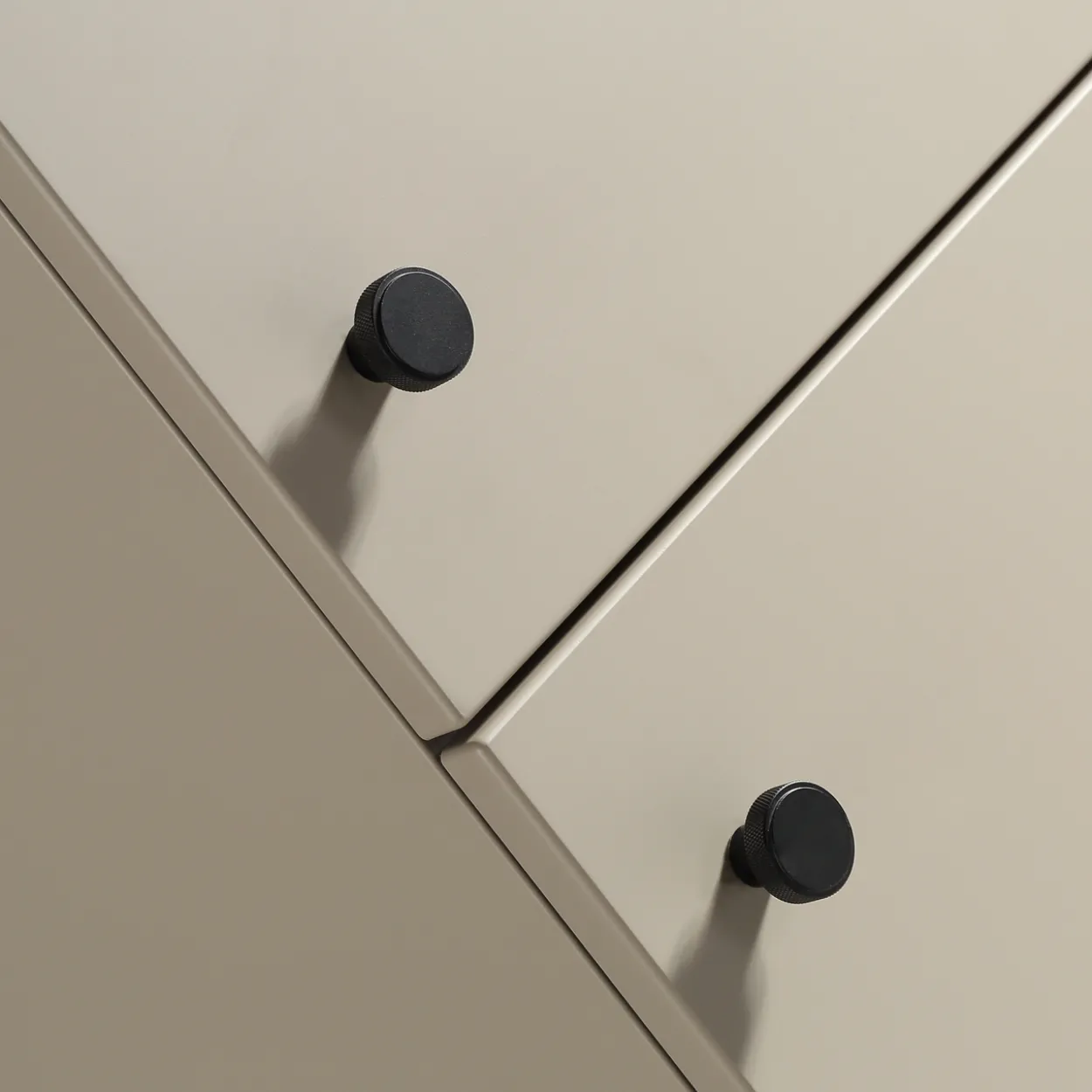 Lind crema høyskap venstre 40 beige