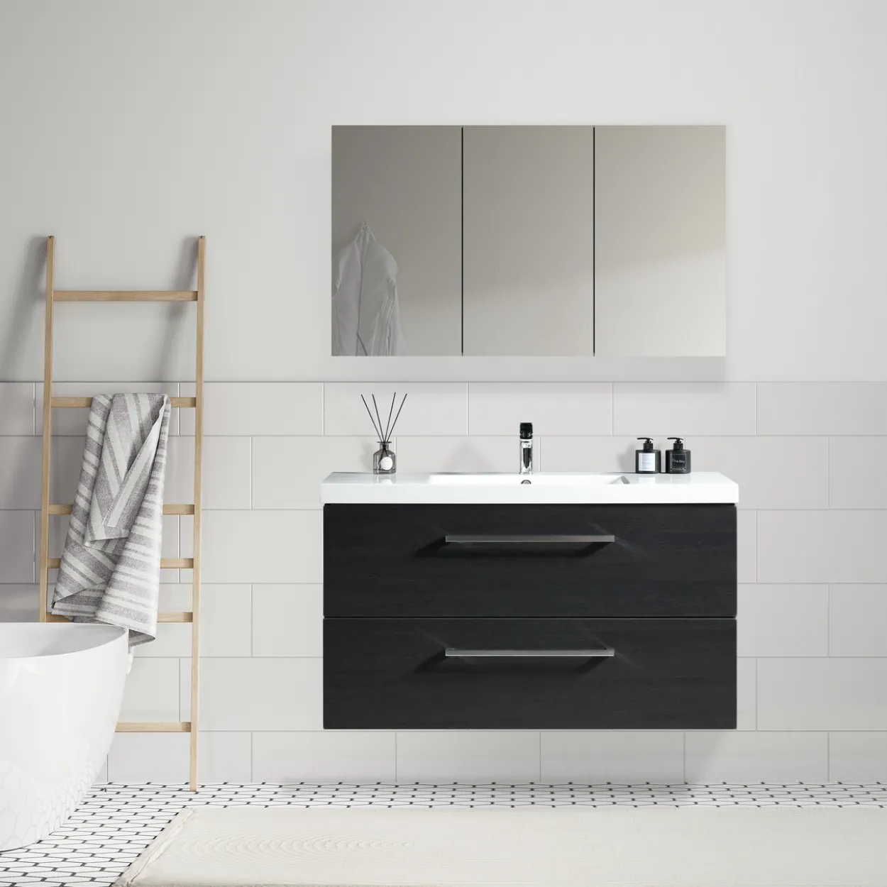 Lind luxury 100 sort servantskap