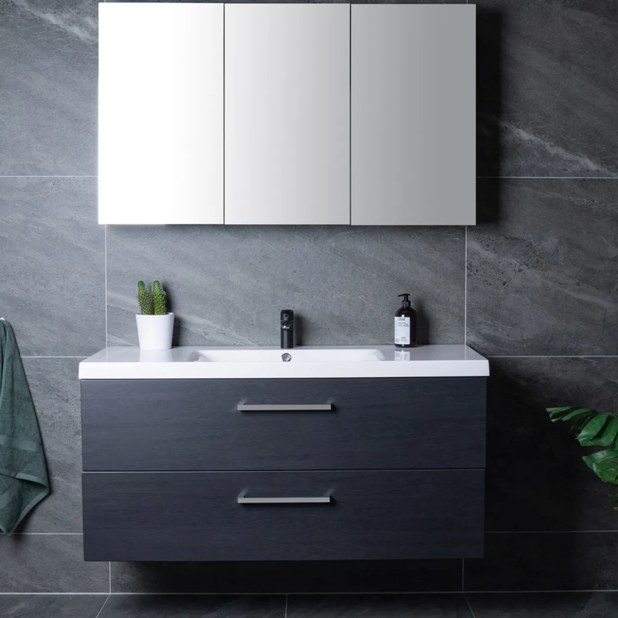 Lind luxury 100 sort servantskap