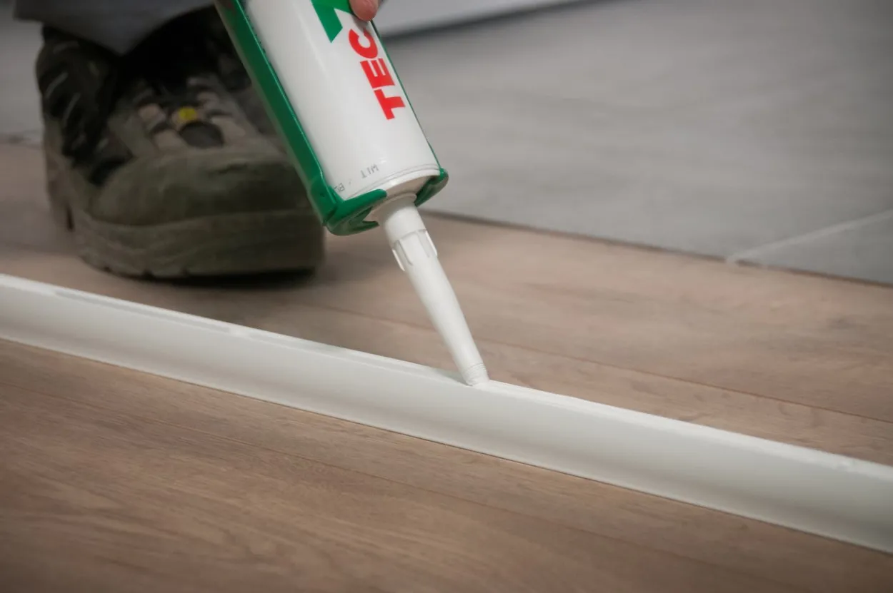 Tec7 sort 310ml