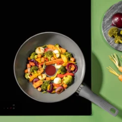 Tefal renewal wokpanne 28 cm grå