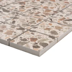 Terrazzo beige mosaikk 6x6 9mm