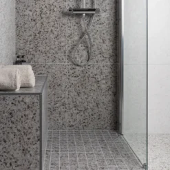 Terrazzo grey mosaikk 6x6 9mm