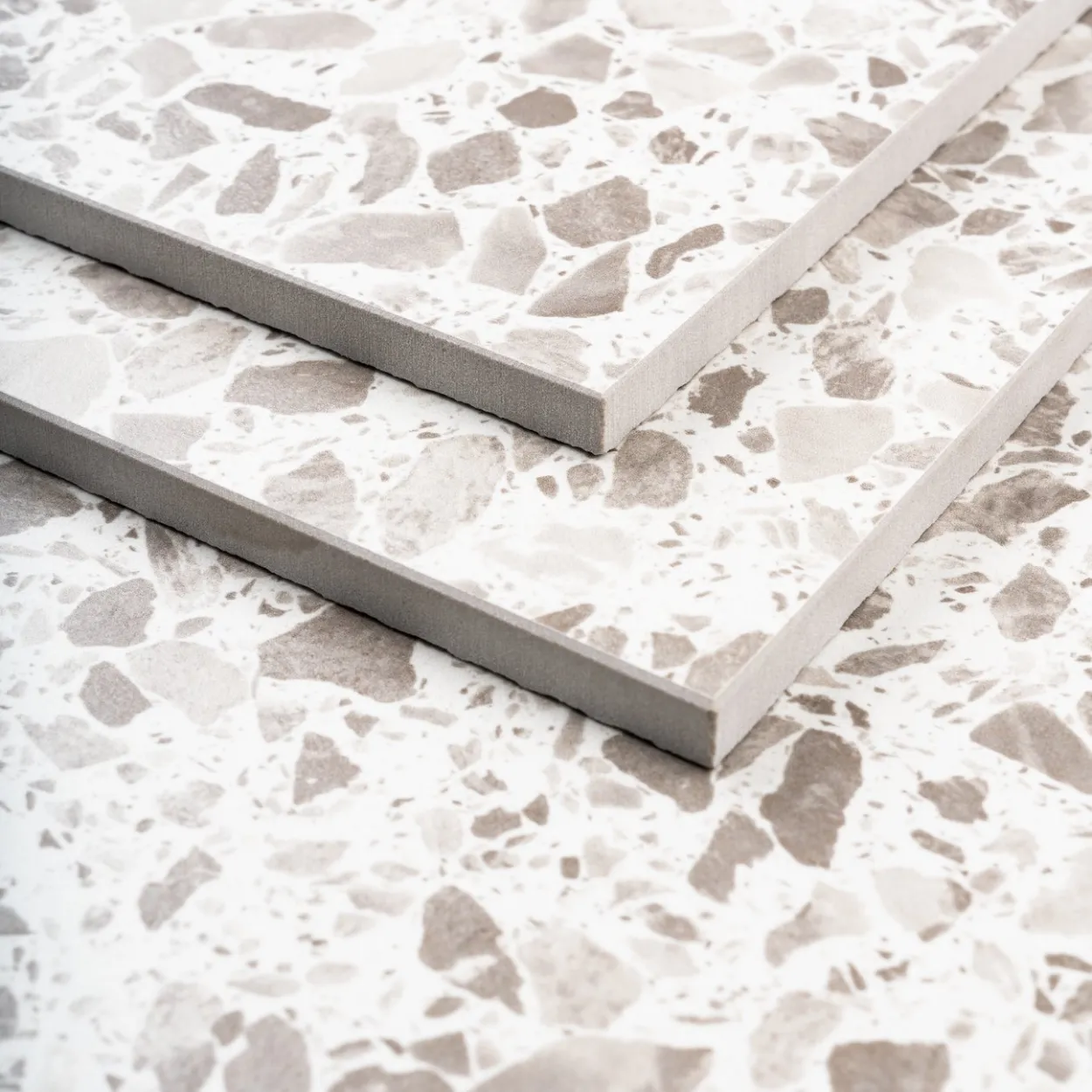 Terrazzo pearl 60x60 9mm