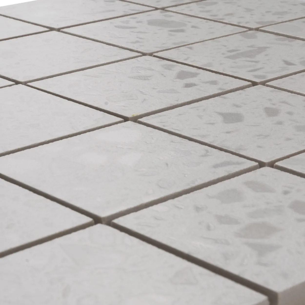 Terrazzo white mosaikk 6x6 9mm