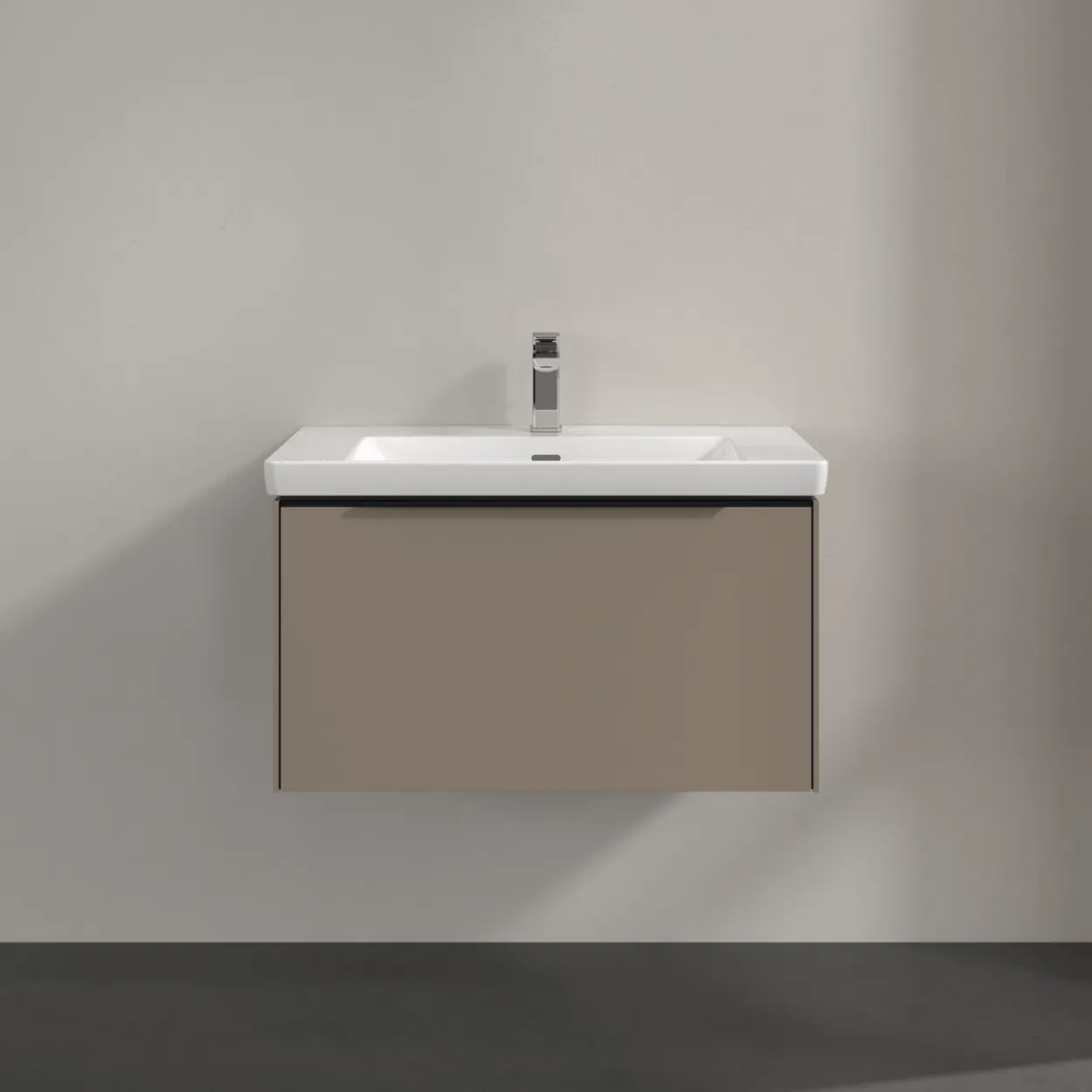 V&b subway 3.0 servantskap 77x42 black taupe m/lys håndtak i volcano
