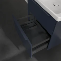 V&b subway 3.0 servantskap 57x47 cashmere grey m/lys håndtak i møbelets farge