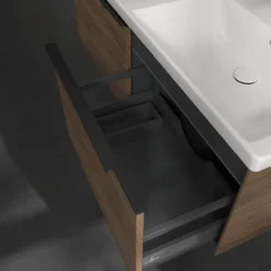 V&b subway 3.0 servantskap 127x42 f/dobbel servant arizona oak m/lys håndtak i volcano black