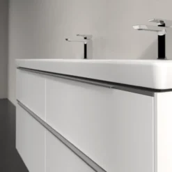V&b subway 3.0 servantskap 127x57 f/dobbel servant brilliant white m/lys håndtak i krom
