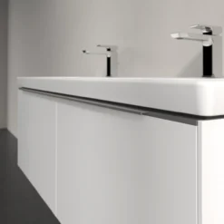 V&b subway 3.0 servantskap 127x42 f/dobbel servant brilliant white m/lys håndtak i krom