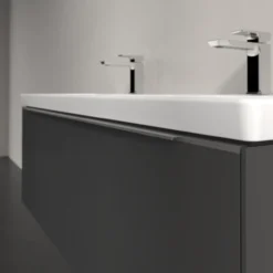 V&b subway 3.0 servantskap 127x42 f/dobbel servant graphite håndtak i krom