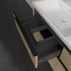 V&b subway 3.0 servantskap 127x57 f/dobbel servant nordic oak håndtak i volcano black