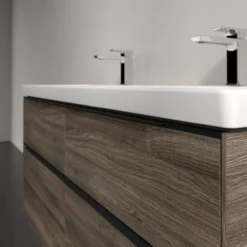 V&b subway 3.0 servantskap 127x57 f/dobbel servant stone oak håndtak i volcano black