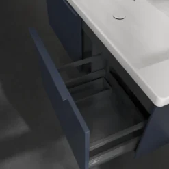 V&b subway 3.0 servantskap 127x42 marine blue håndtak i møbelets farge