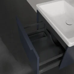 V&b subway 3.0 servantskap 57x42 marine blue håndtak i møbelets farge
