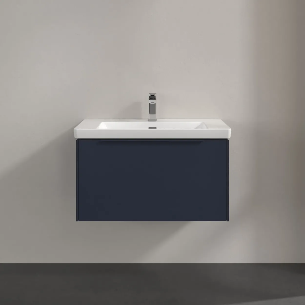 V&b subway 3.0 servantskap 77x42 marine blue håndtak i møbelets farge