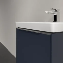 V&b subway 3.0 servantskap 47x42 marine blue m/lys håndtak i krom