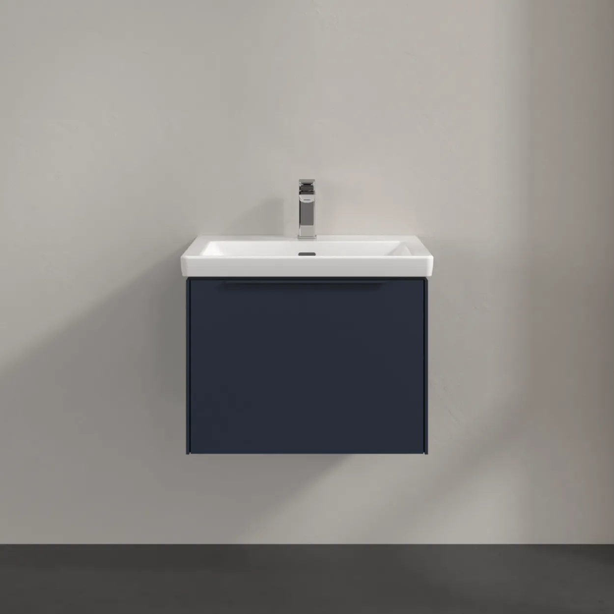 V&b subway 3.0 servantskap 57x42 marine blue m/lys håndtak i møbelets farge
