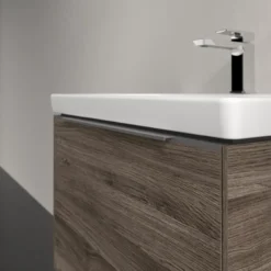 V&b subway 3.0 servantskap 66x42 stone oak m/lys håndtak i krom