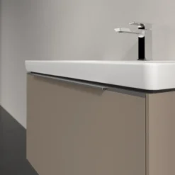 V&b subway 3.0 servantskap 77x42 taupe m/lys håndtak i krom