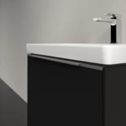 V&b subway 3.0 servantskap 57x42 volcano black håndtak i krom