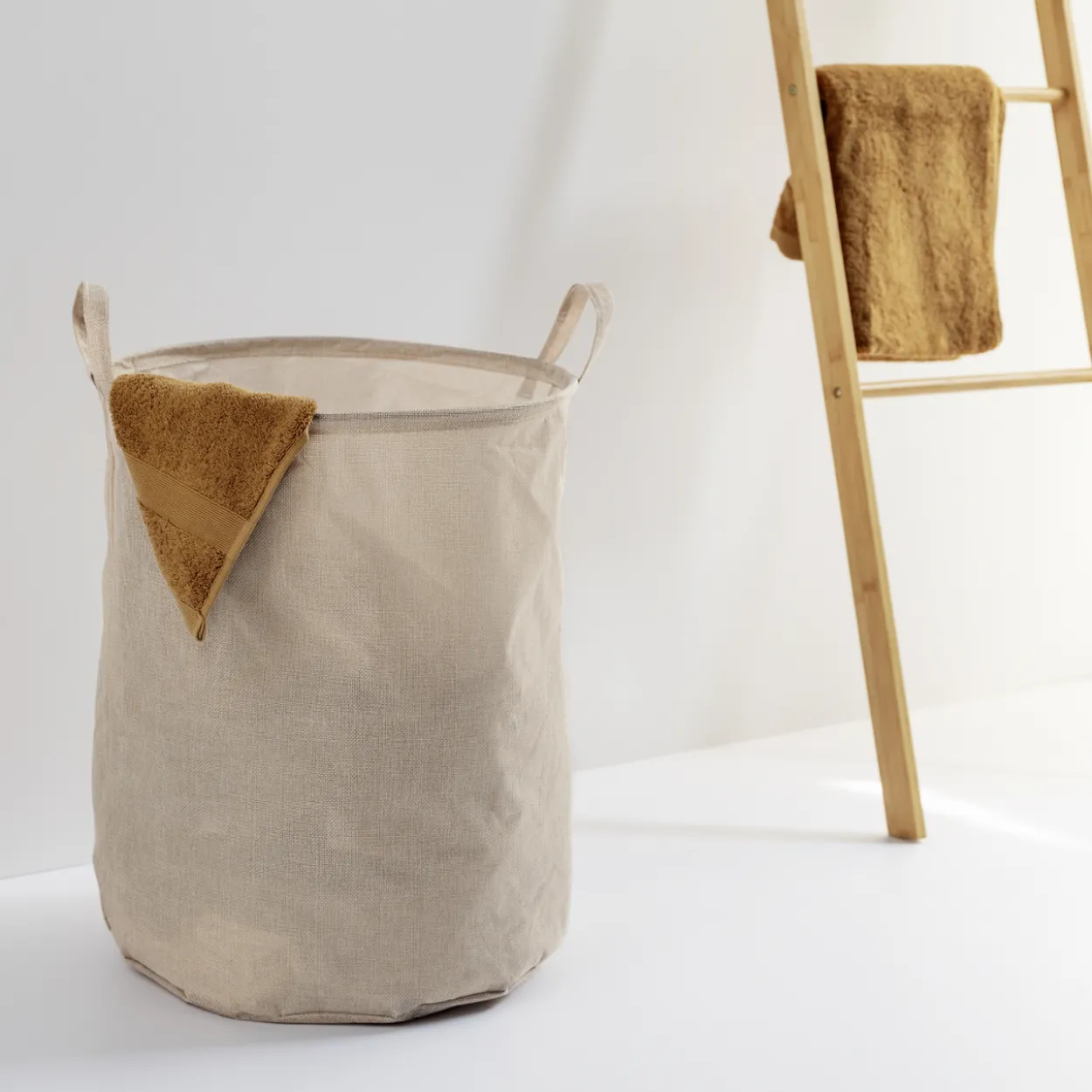 Wenko judy skittentøyskurv beige